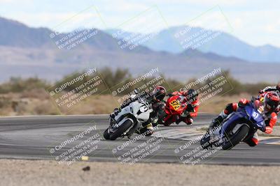 media/Nov-16-2025-Race Pace (Sun) [[8c5fa54630]]/Non Verified Riders (1st 20 Minutes)/5-Turn 15 (110pm)/